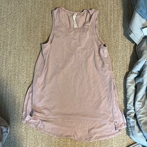 Lululemon tee